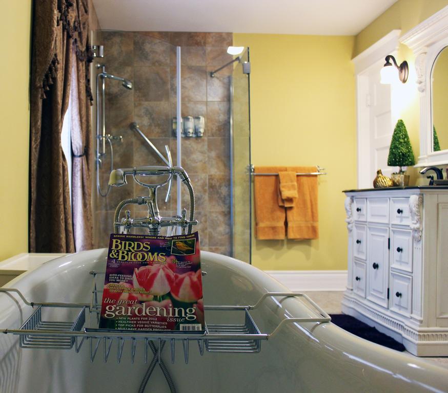 Talwood Manor B&B Port Colborne Pokój zdjęcie