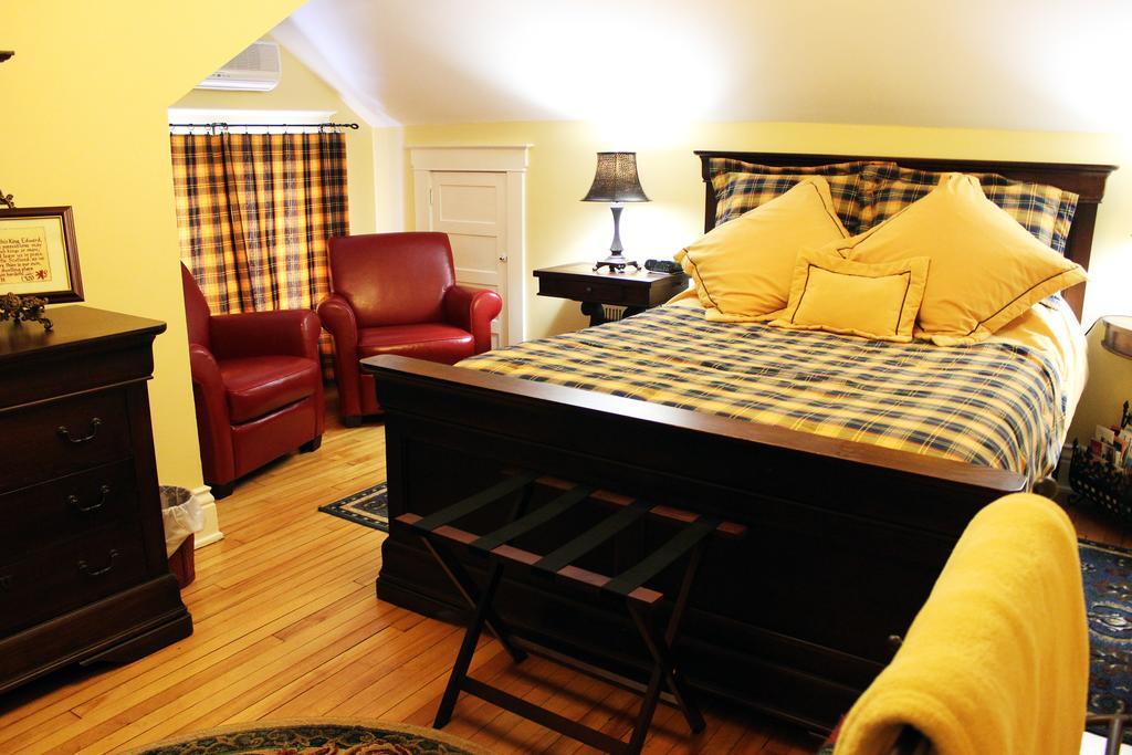Talwood Manor B&B Port Colborne Pokój zdjęcie